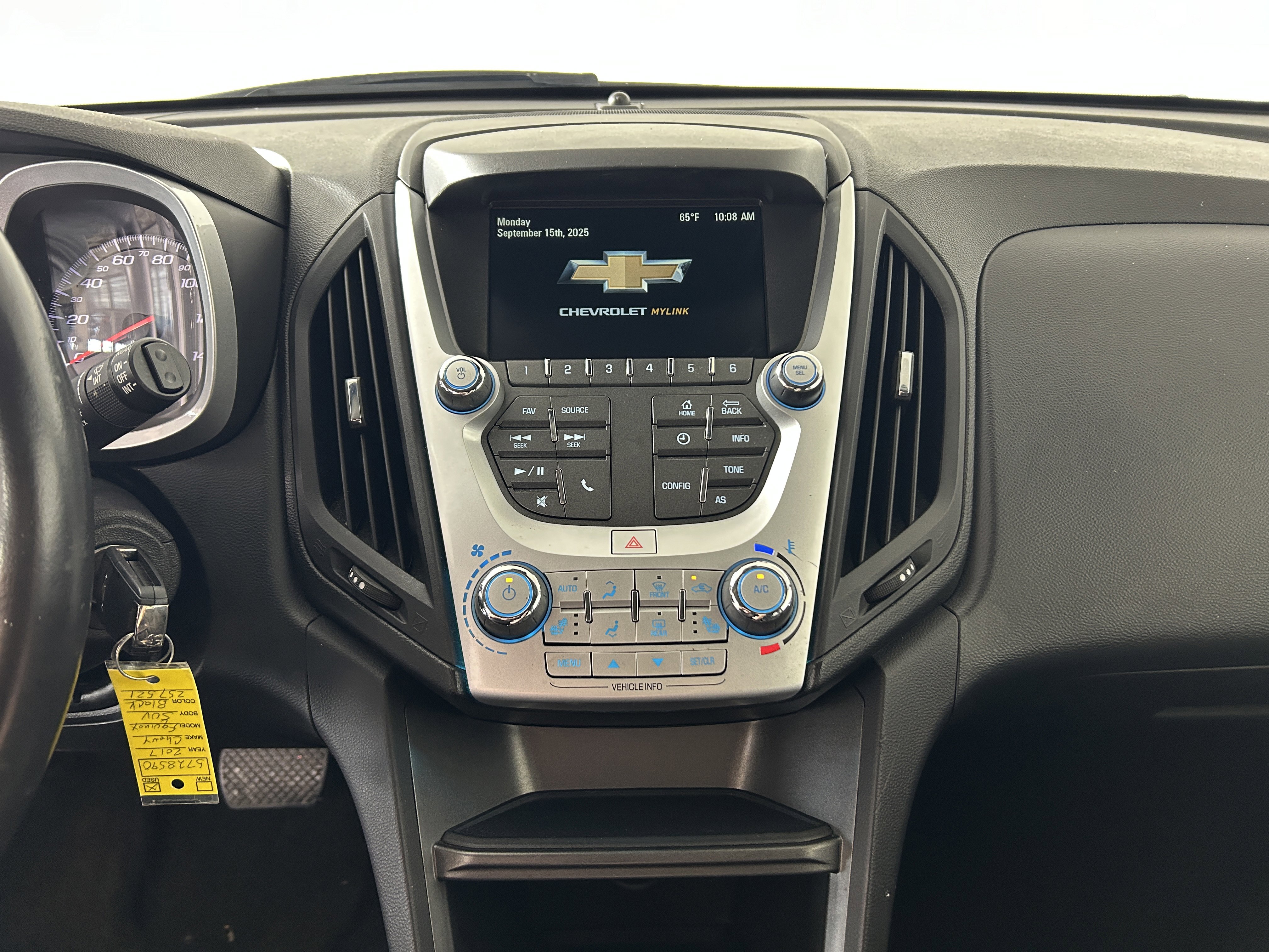 Used 2017 Chevrolet Equinox LT w/ Midnight Edition AWD/4WD image 17