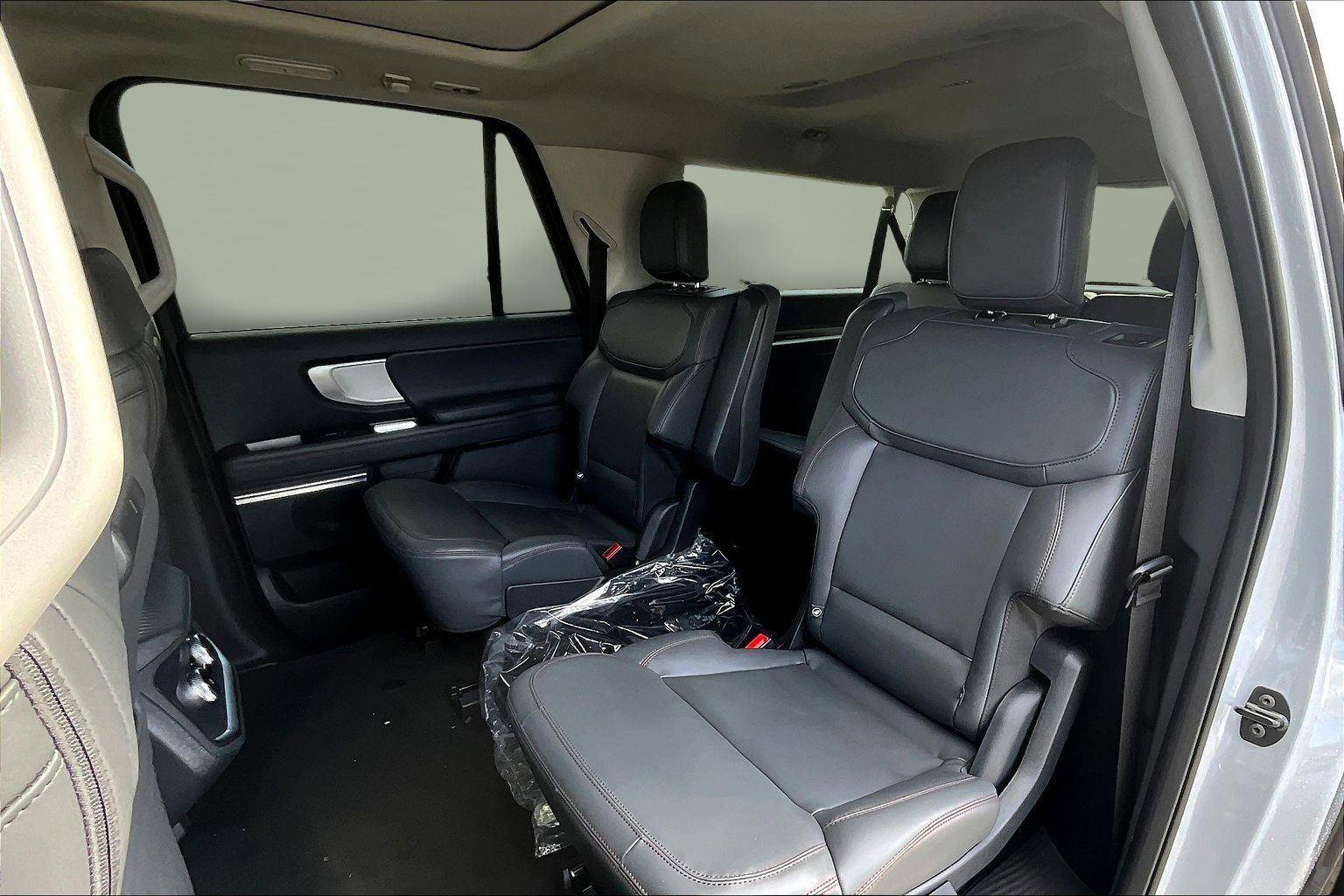 New 2025 Ford Expedition Max Active image 17