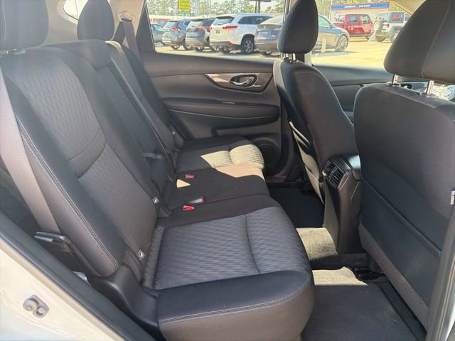 Used 2020 Nissan Rogue SV image 13