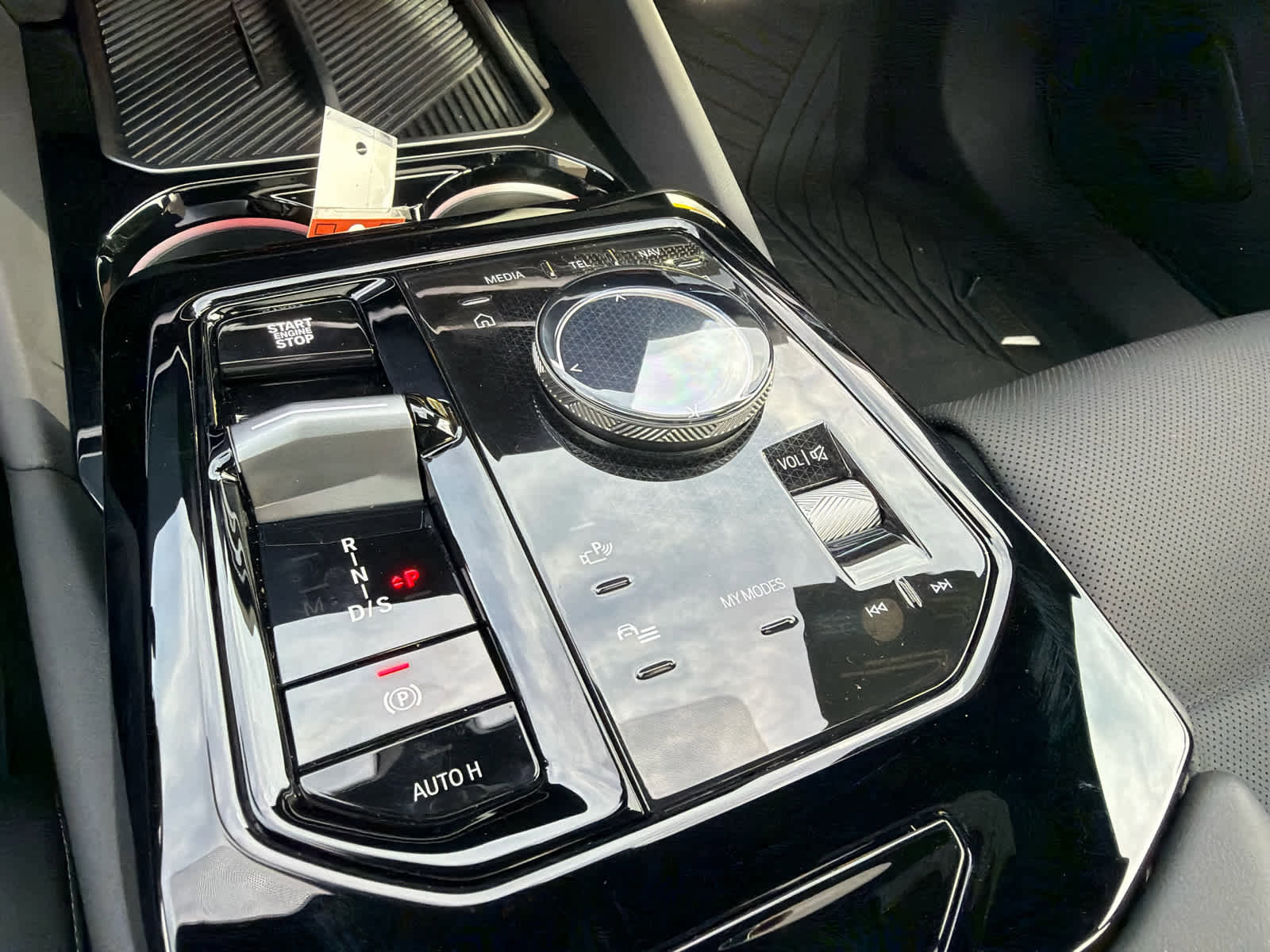 Certified 2026 BMW 550e xDrive AWD/4WD image 23