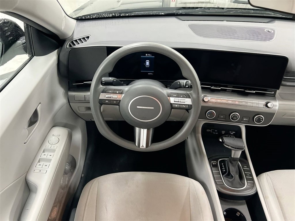 Used 2024 Hyundai Kona SE image 19