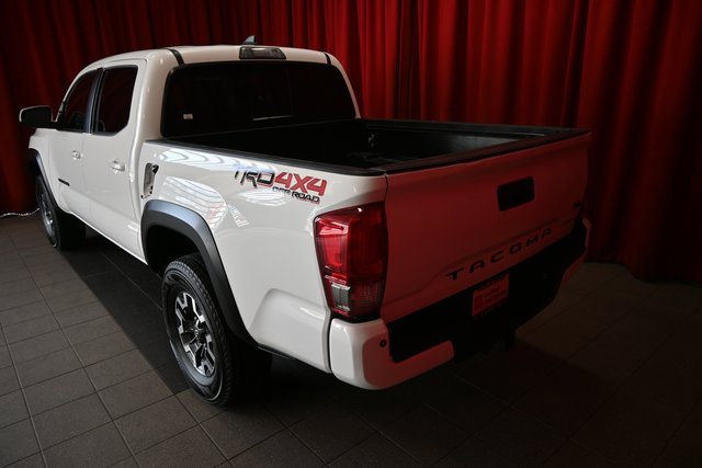 Certified 2017 Toyota Tacoma TRD Off-Road image 10