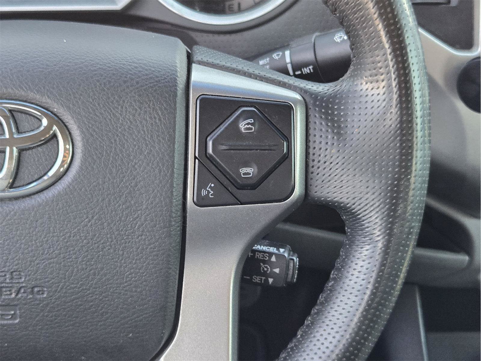 Used 2014 Toyota Tacoma PreRunner w/ SR5 Package RWD image 27