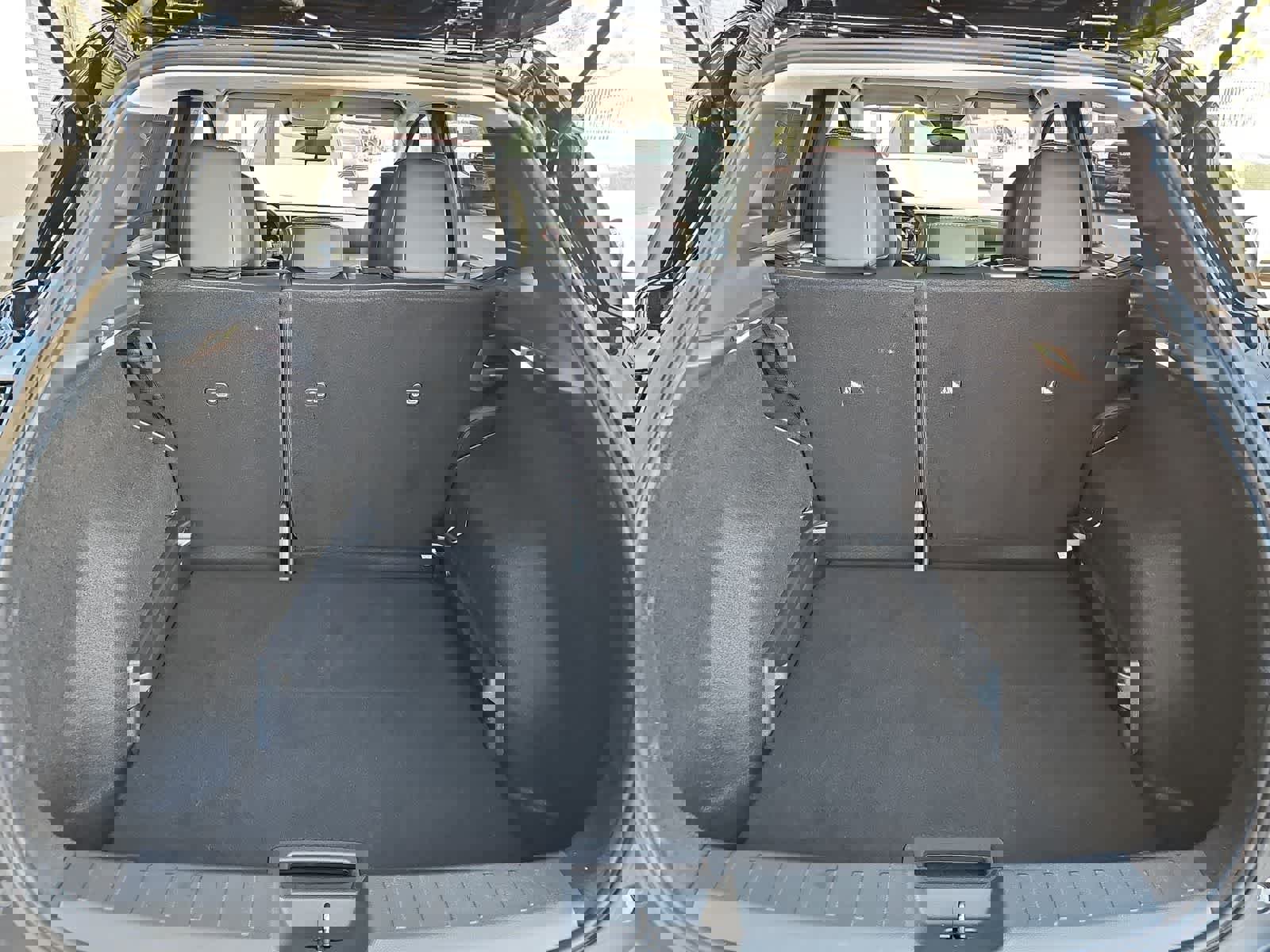 Used 2025 Nissan Kicks SR FWD image 23