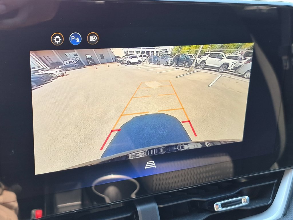 Used 2026 Chevrolet Equinox LT FWD image 17