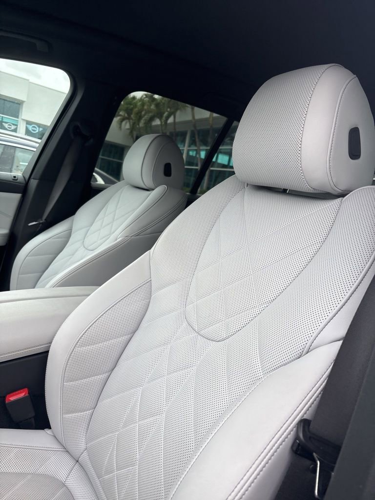 Used 2024 BMW X5 sDrive40i w/ Parking Assistance Package image 6