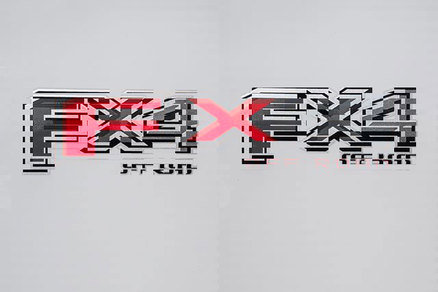 Used 2025 Ford F250 XLT w/ FX4 Off-Road Package image 17