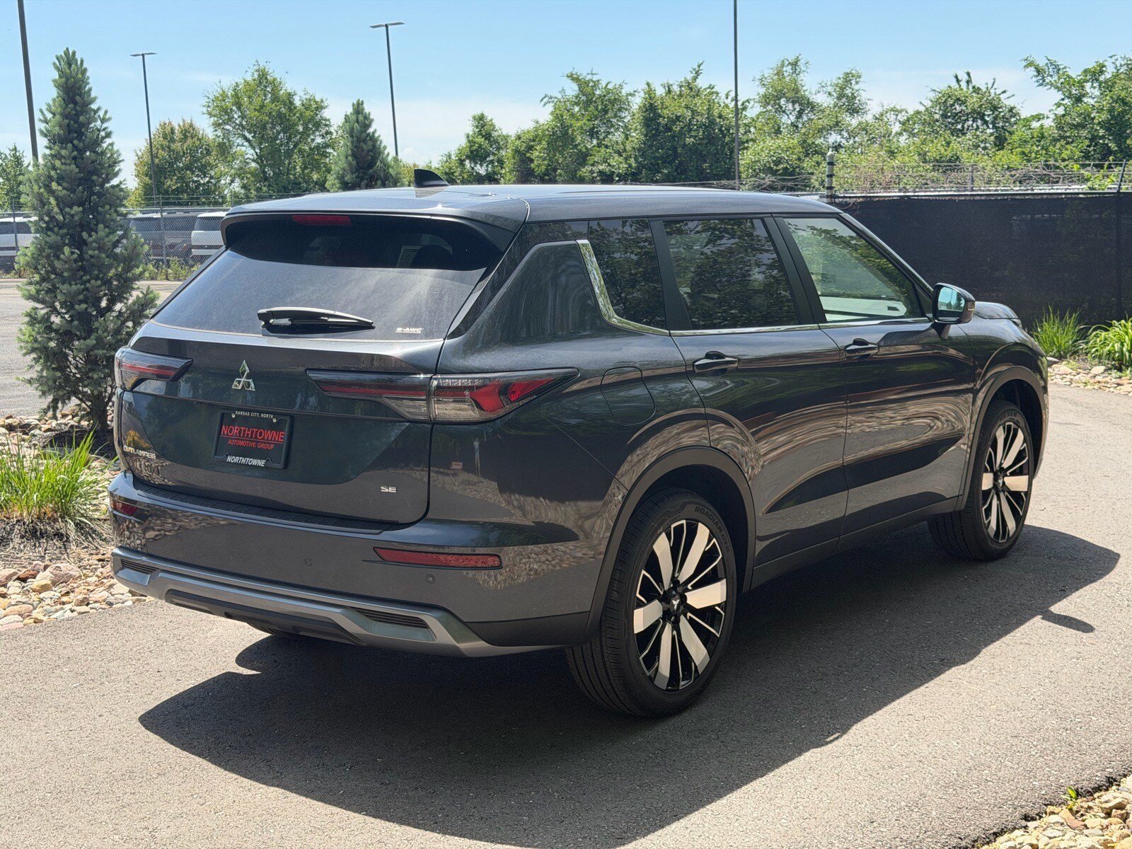 New 2026 Mitsubishi Outlander SE AWD/4WD image 5