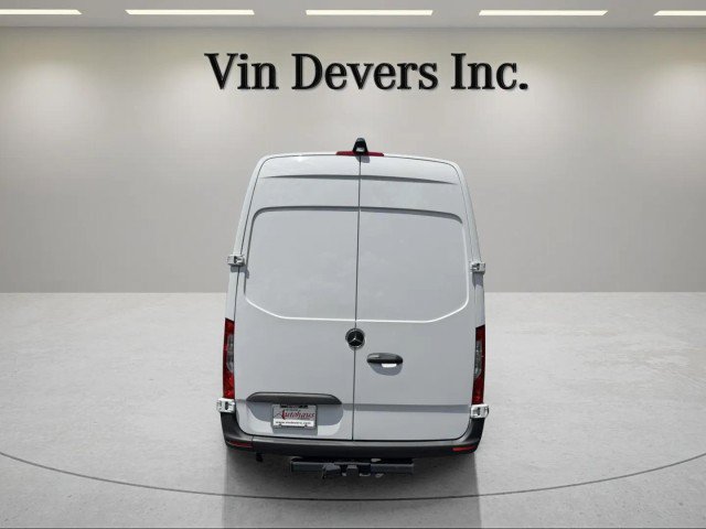 Used 2025 Mercedes-Benz Sprinter 2500 image 6