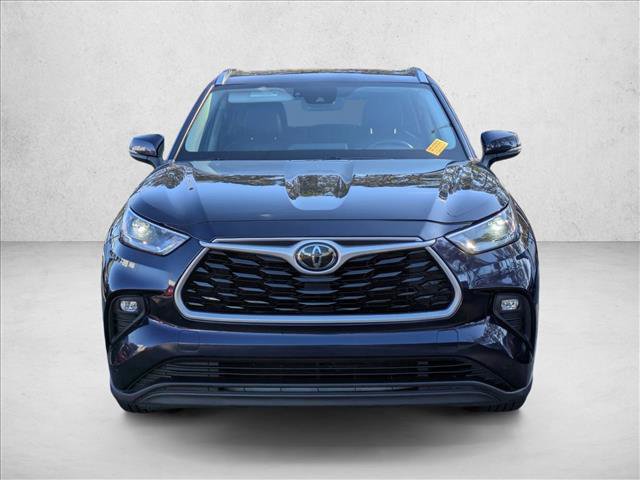 Used 2021 Toyota Highlander XLE image 5