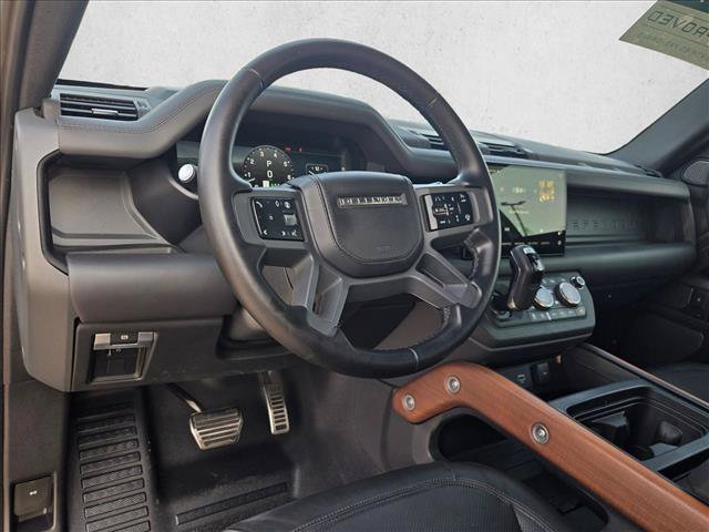 Used 2024 Land Rover Defender 110 X AWD/4WD image 10
