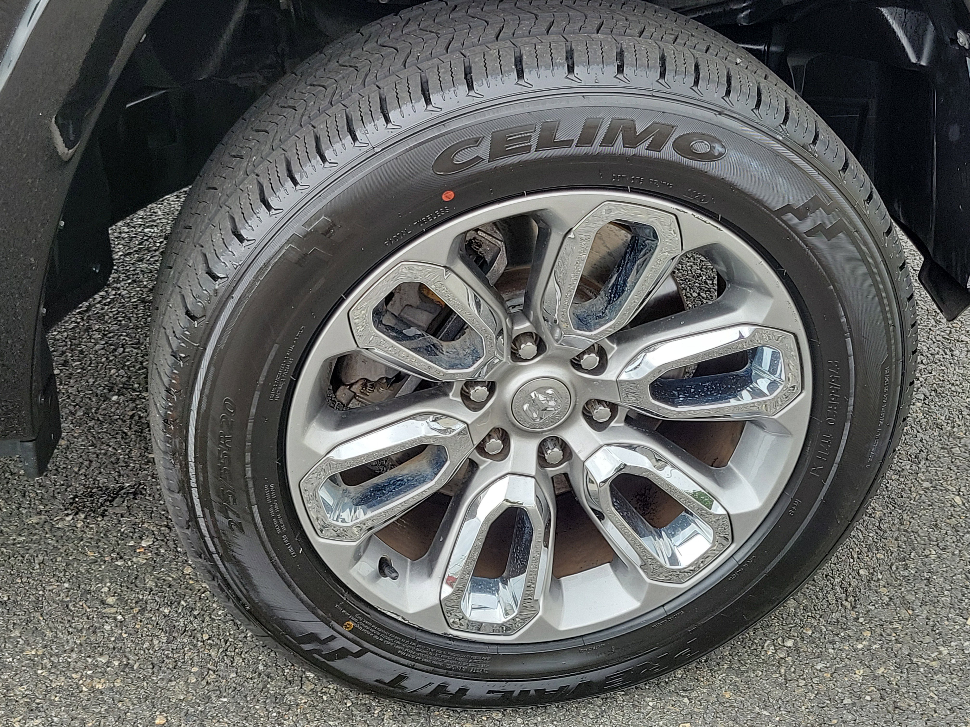 Used 2019 RAM 1500 Laramie AWD/4WD image 22