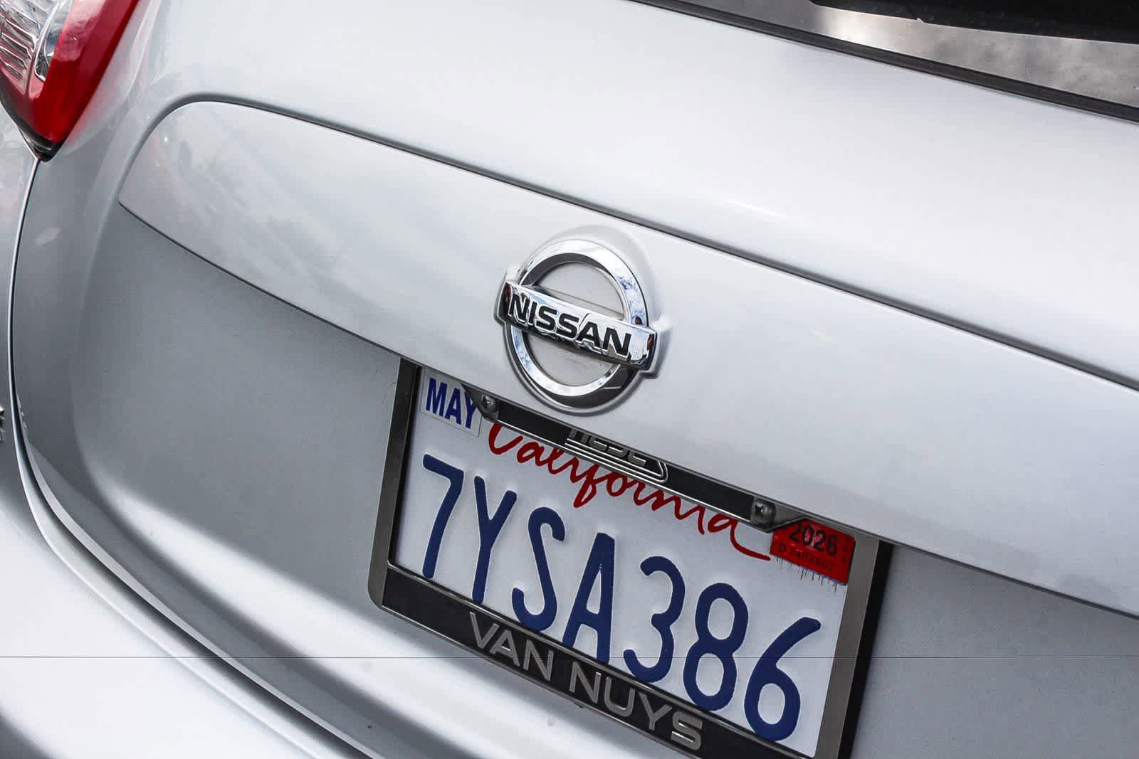 Used 2017 Nissan Juke S FWD image 11