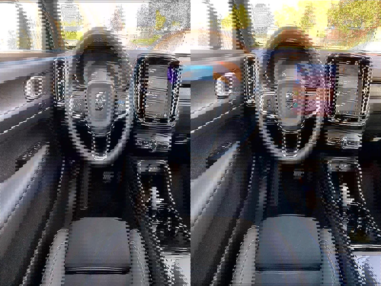 Used 2023 Volvo C40 P8 Recharge Plus image 7