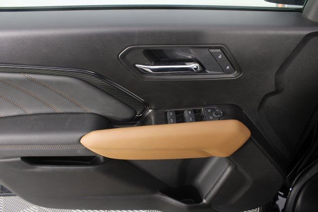 New 2026 GMC Canyon AT4 w/ Off-Road Front Bumper Package image 13