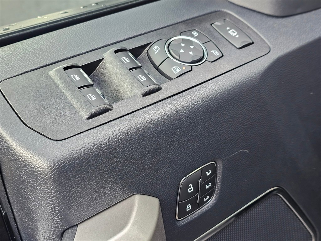 Used 2022 Ford F250 Lariat w/ Black Appearance Package image 23