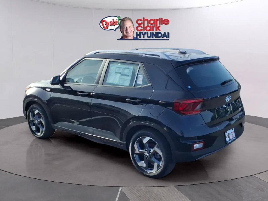 New 2026 Hyundai Venue SEL FWD image 3