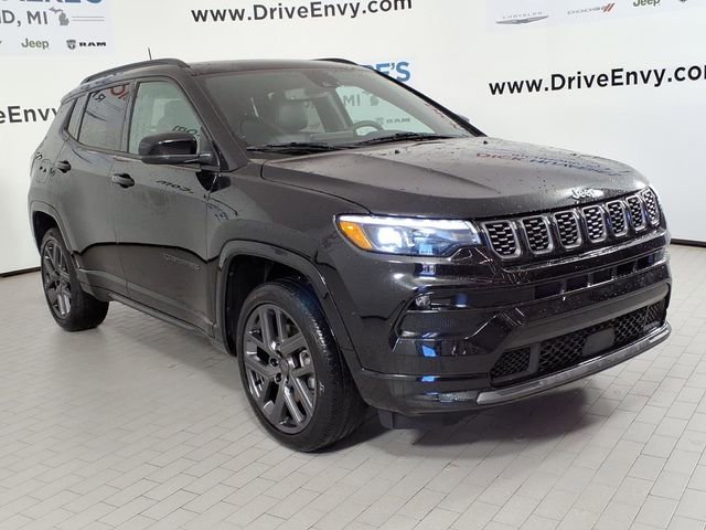 Used 2024 Jeep Compass Limited w/ High Altitude Package AWD/4WD image 3