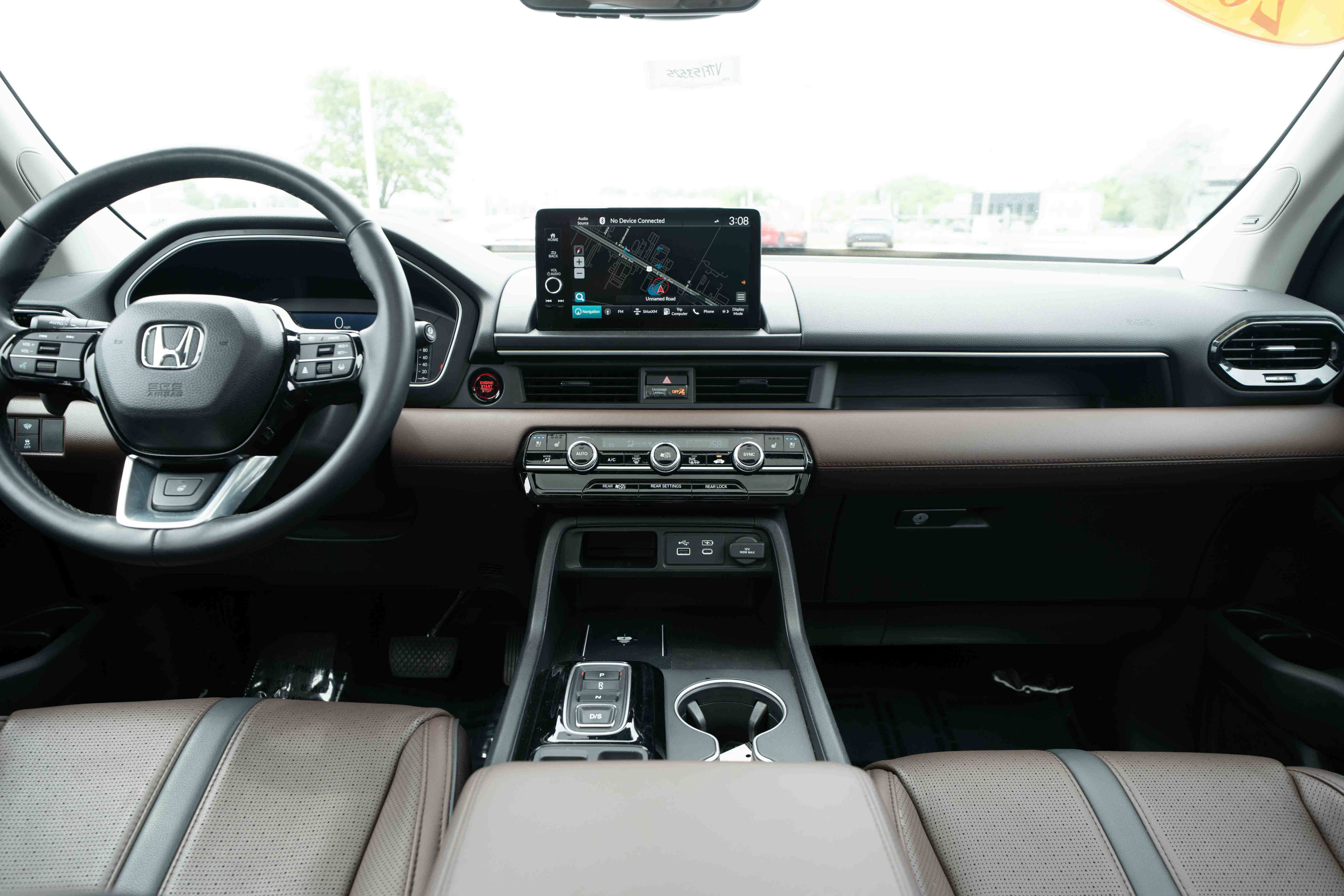 Used 2025 Honda Pilot Elite image 20