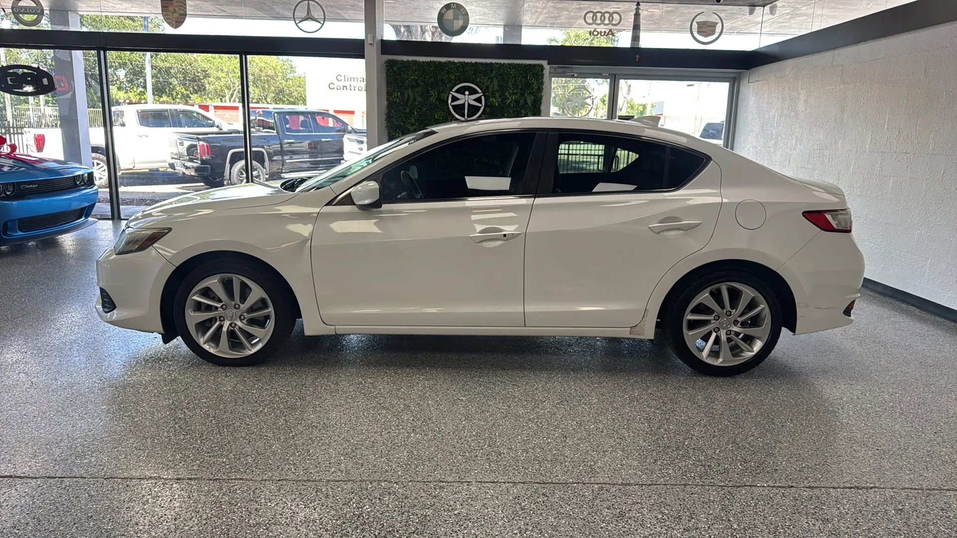Used 2016 Acura ILX FWD image 4