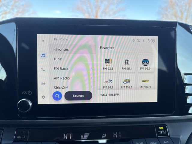 Used 2026 Toyota Camry LE image 31