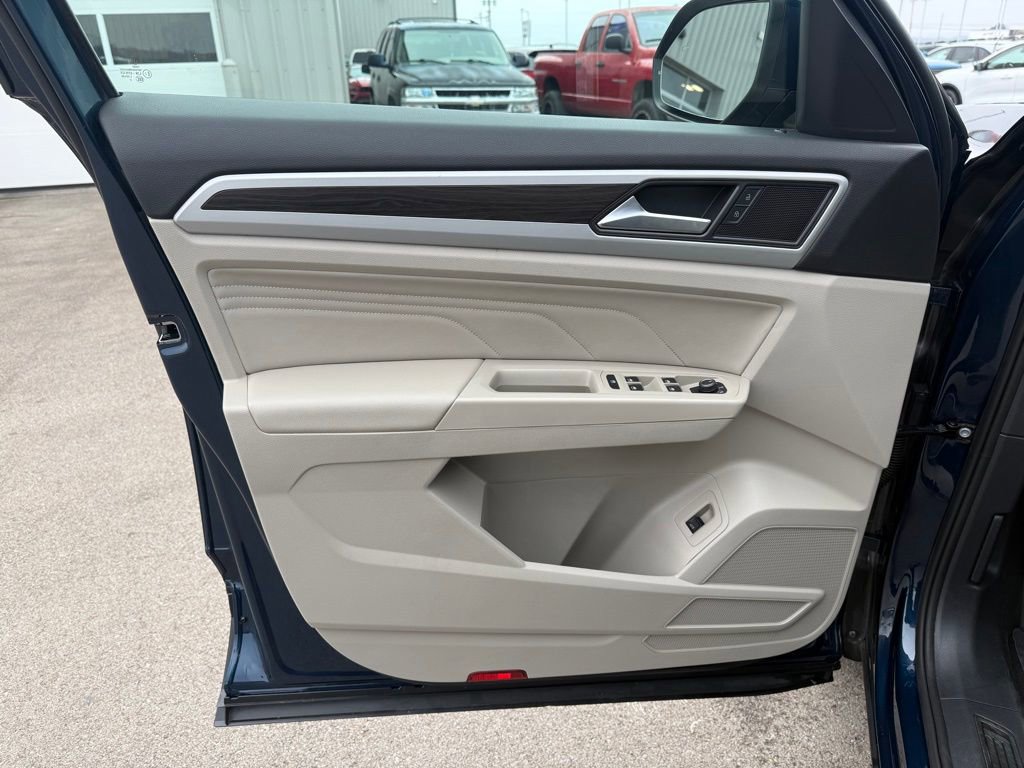 Used 2023 Volkswagen Atlas SE image 9
