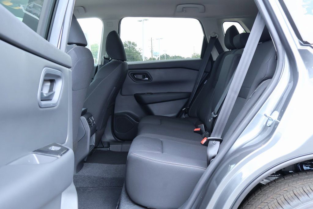 New 2026 Nissan Rogue S image 8