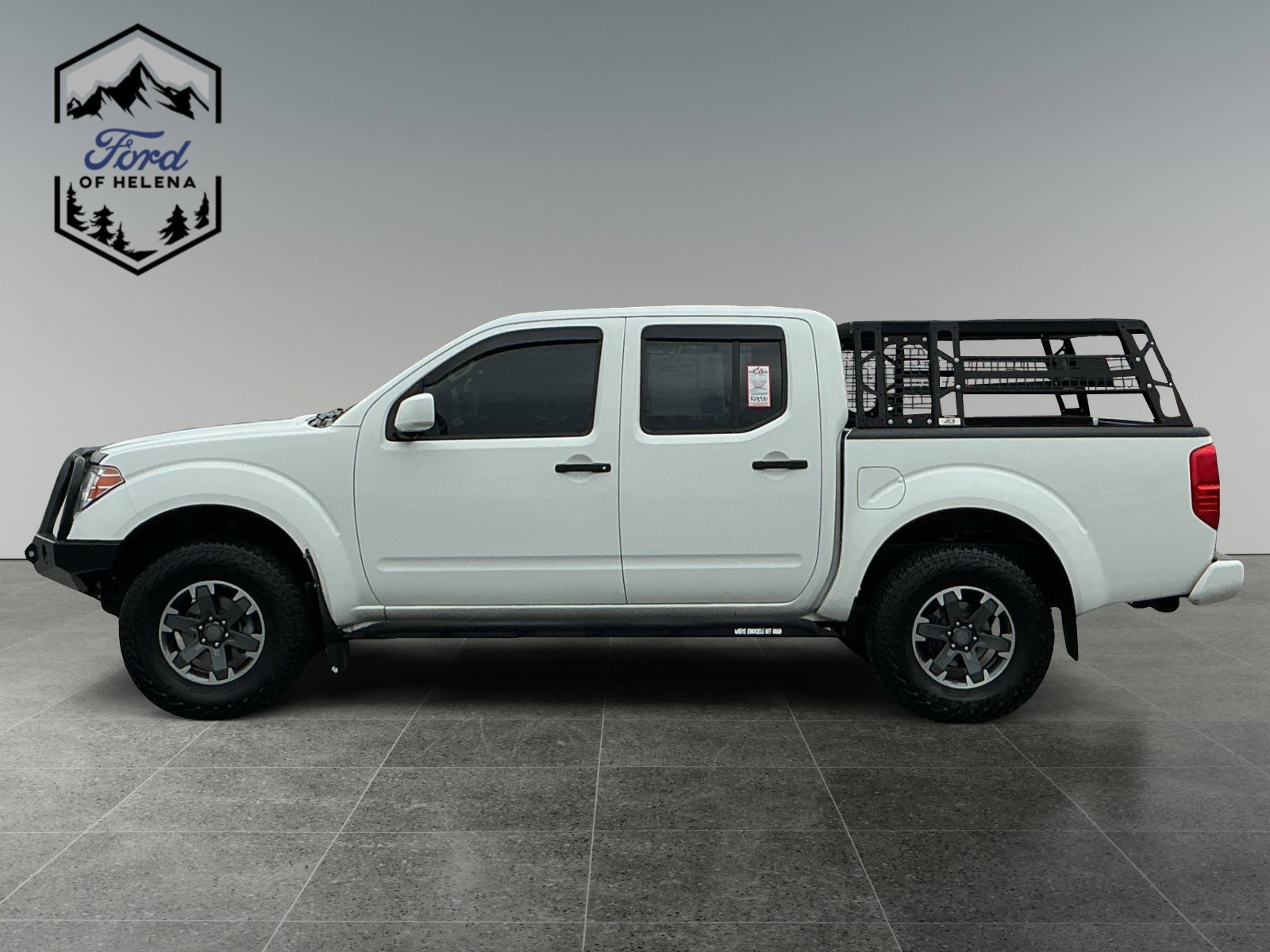 Used 2019 Nissan Frontier PRO-4X AWD/4WD image 2