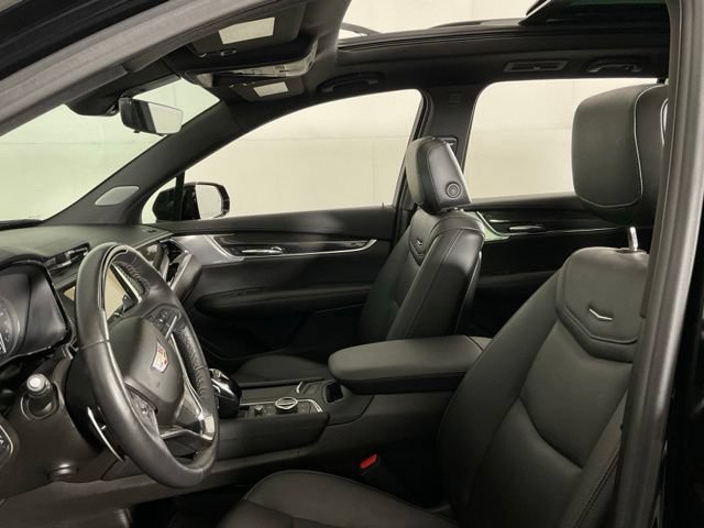 Used 2024 Cadillac XT6 Sport w/ Technology Package AWD/4WD image 25