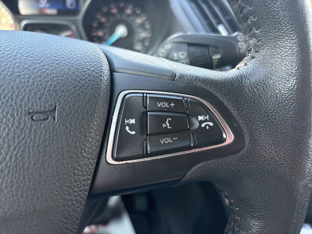 Used 2018 Ford Escape Titanium w/ Ford Safe & Smart Package image 32