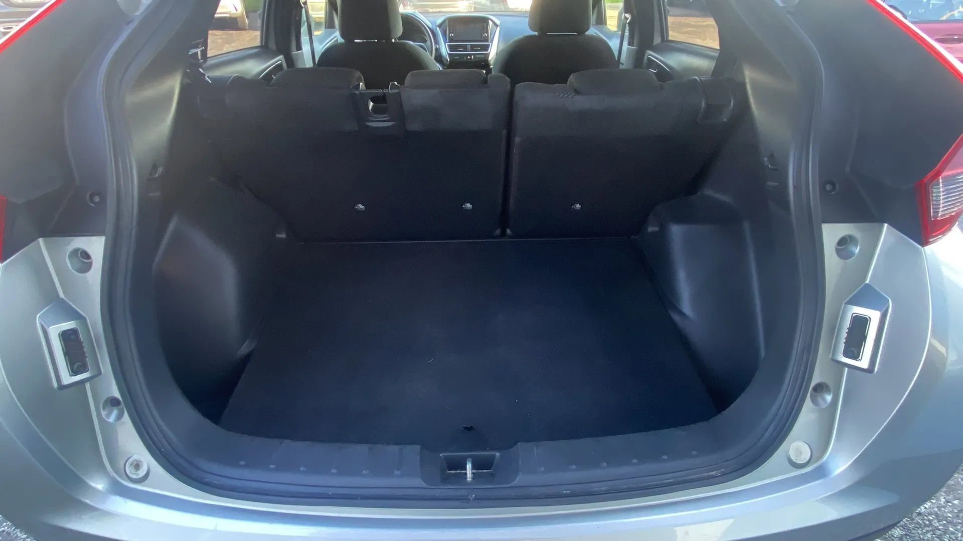 Used 2020 Mitsubishi Eclipse Cross ES FWD image 13