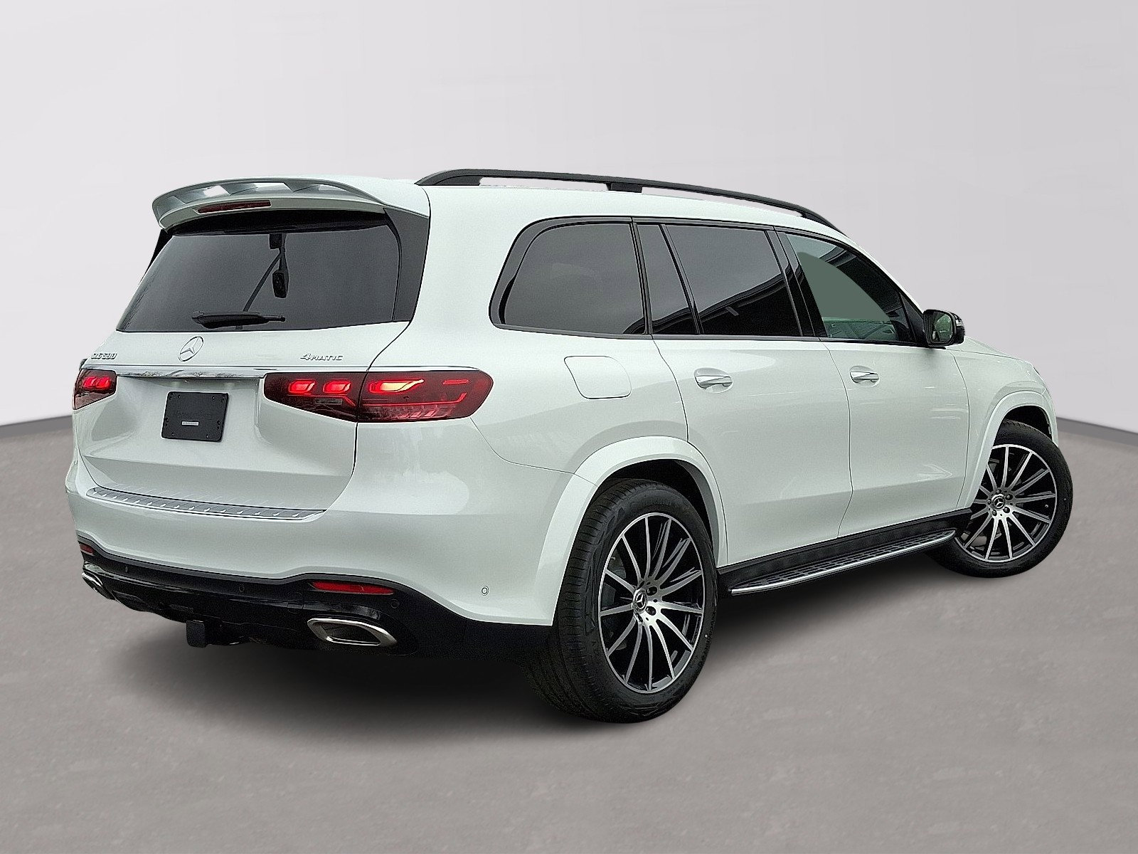 Certified 2026 Mercedes-Benz GLS 580 4MATIC image 4