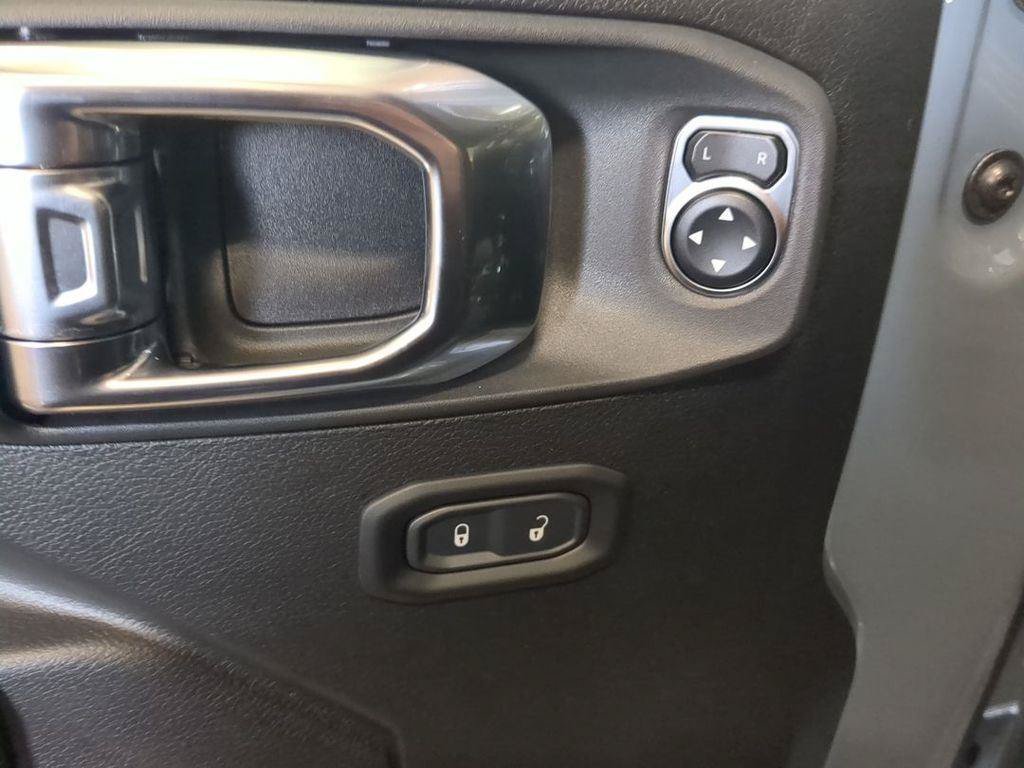 New 2026 Jeep Gladiator Sport AWD/4WD image 18