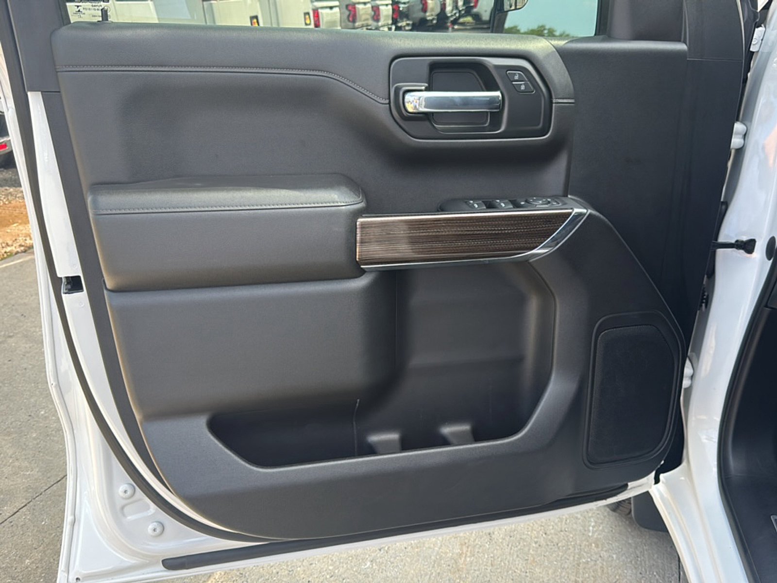 Used 2021 Chevrolet Silverado 1500 RST w/ Bed Protection Package AWD/4WD image 15