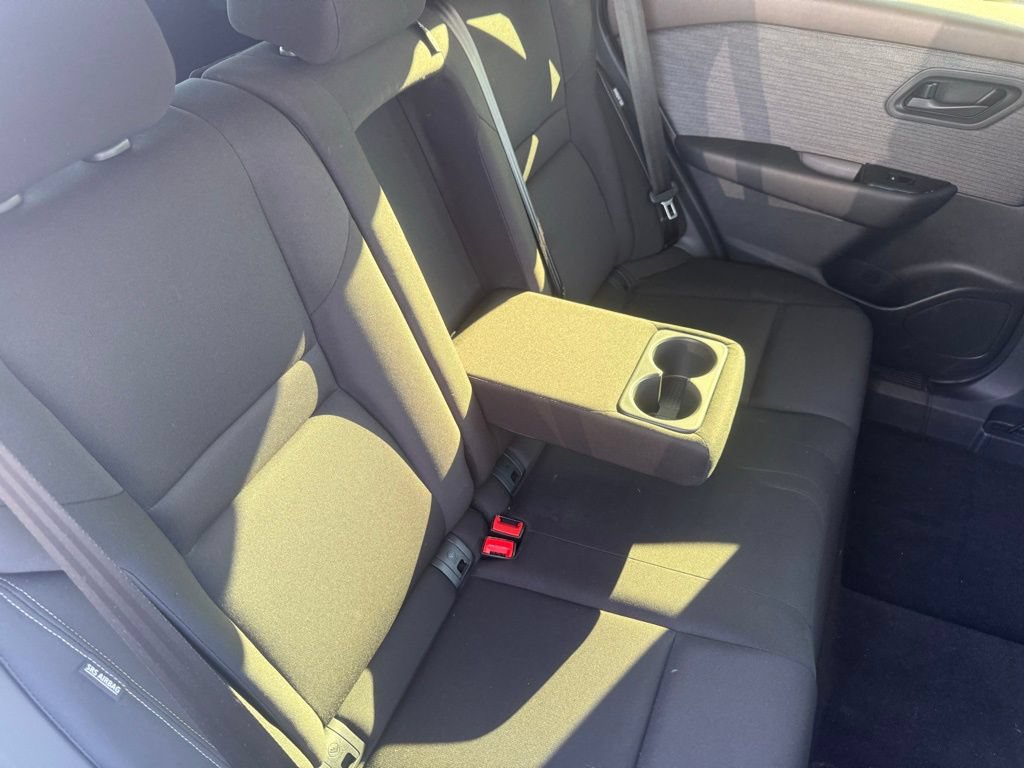 Used 2023 Nissan Rogue S AWD/4WD image 44