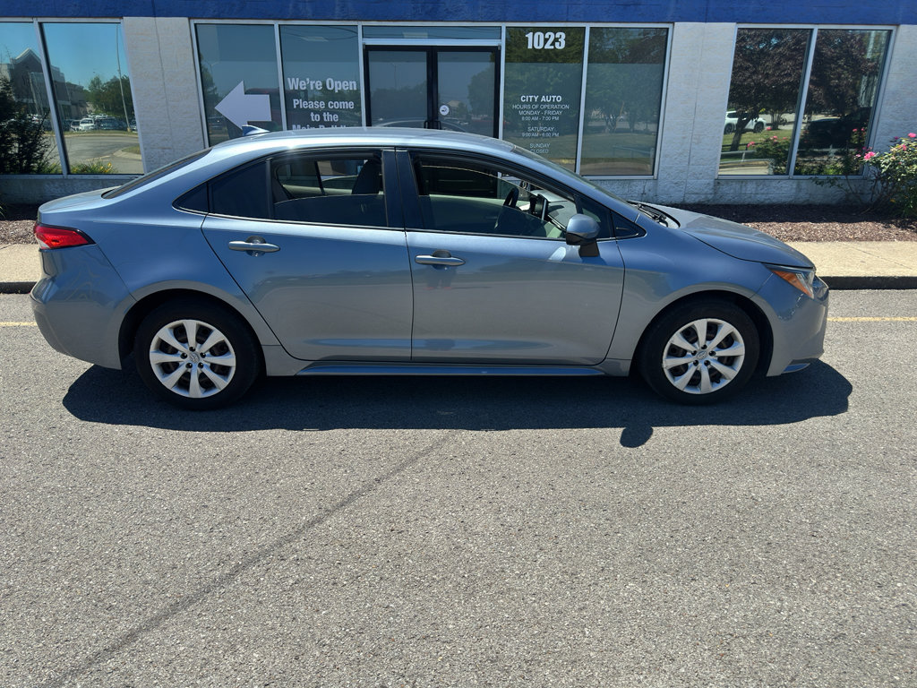 Used 2020 Toyota Corolla LE FWD image 4