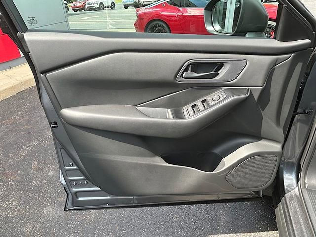 New 2026 Nissan Rogue S image 16