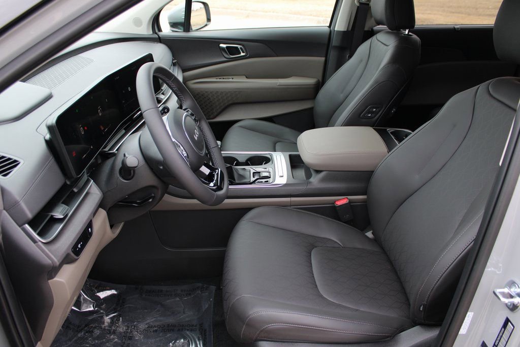 New 2026 Kia Carnival EX FWD image 6