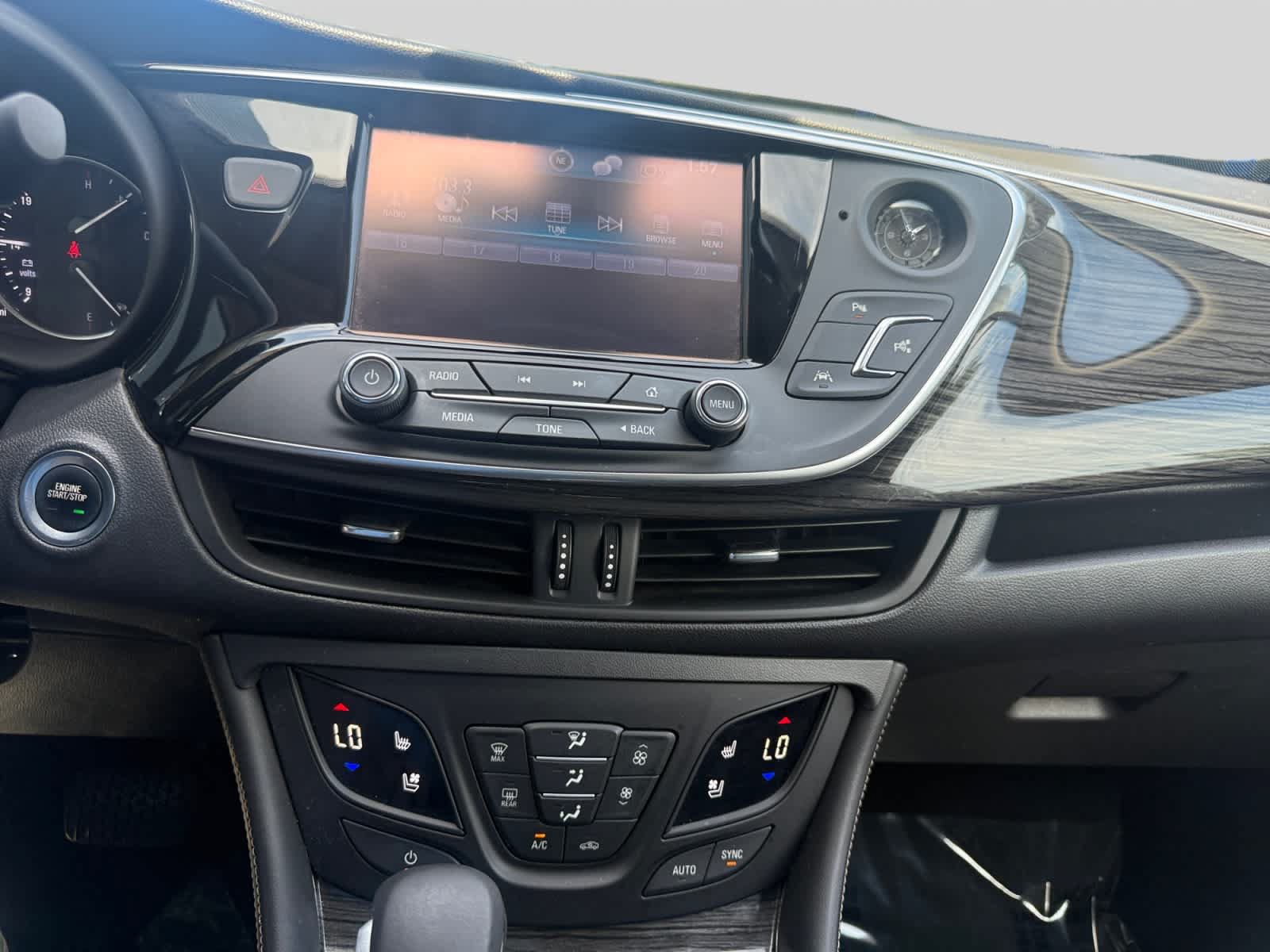 Used 2018 Buick Envision Premium w/ Driver Confidence Package AWD/4WD image 12