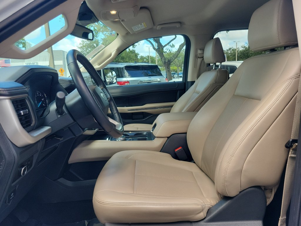 Certified 2023 Ford Expedition XLT RWD image 11