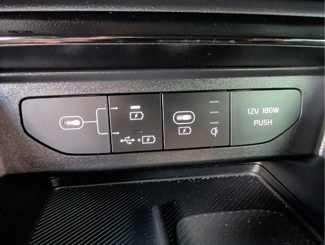 Used 2025 Kia K5 GT-Line image 24