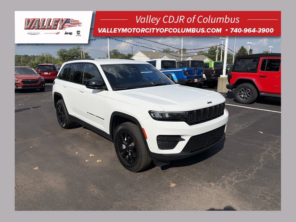 Used 2025 Jeep Grand Cherokee Altitude