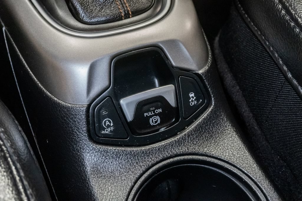Used 2019 Jeep Compass Latitude w/ Popular Equipment Group AWD/4WD image 22