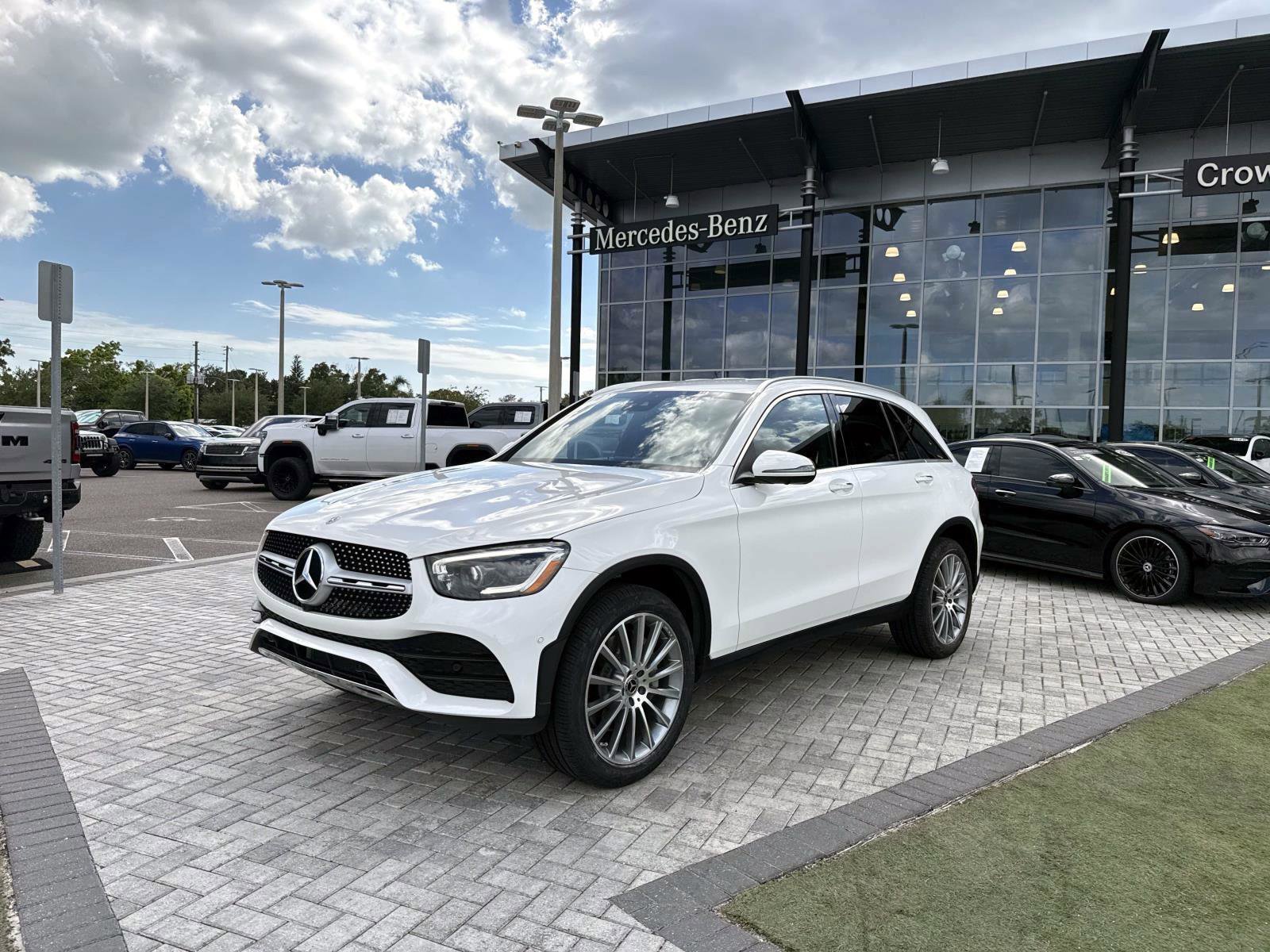 Certified 2022 Mercedes-Benz GLC 300 image 2