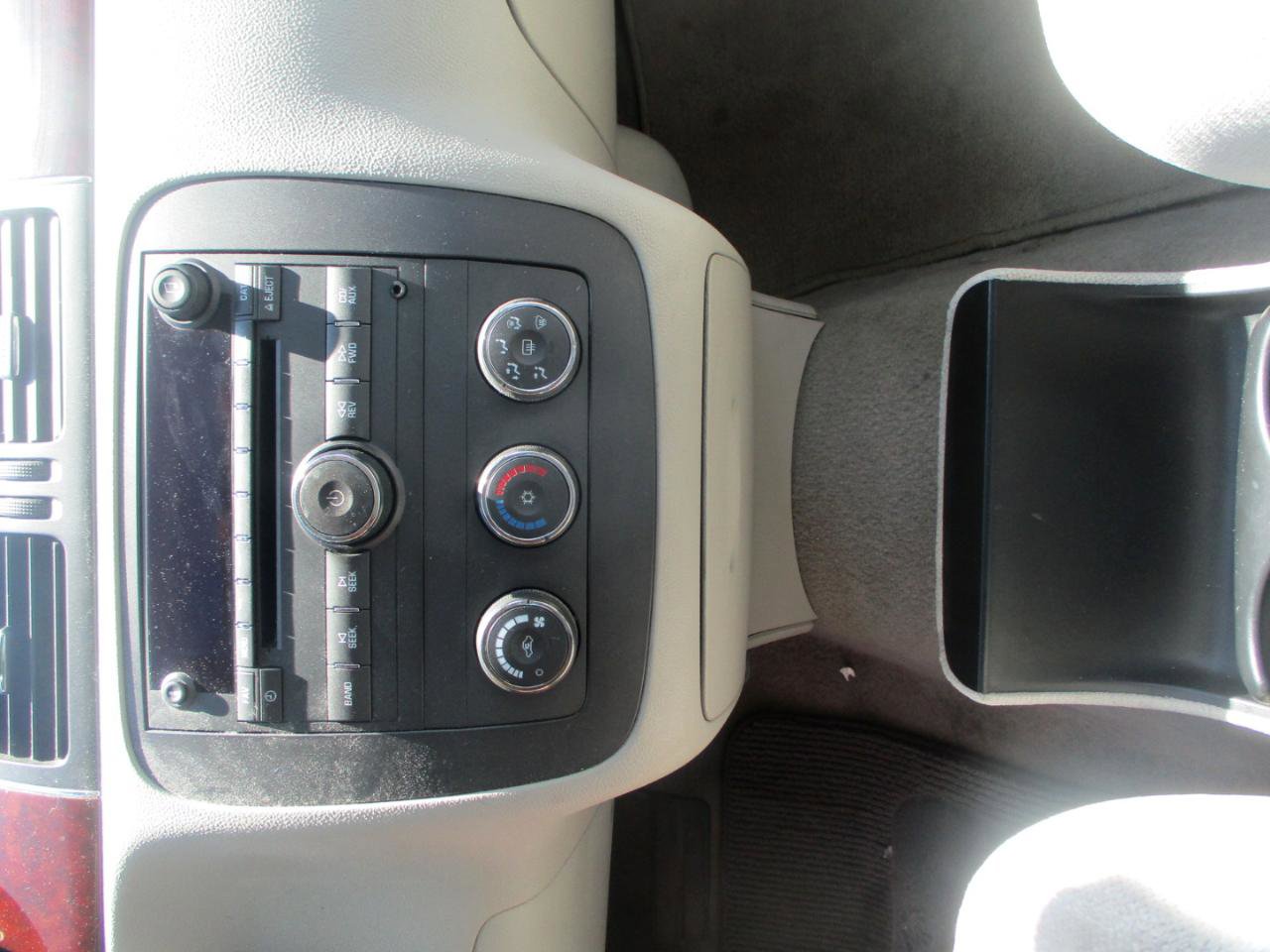 Used 2006 Buick Lucerne CX w/ Entertainment Package FWD image 11