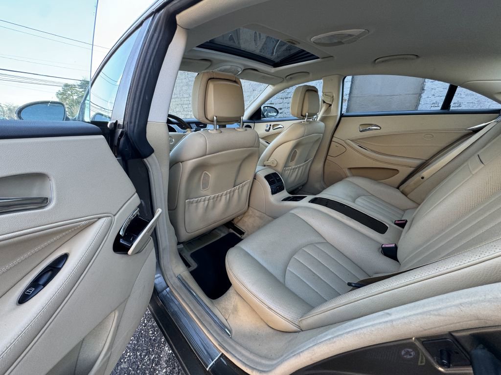 Used 2007 Mercedes-Benz CLS 550 image 13