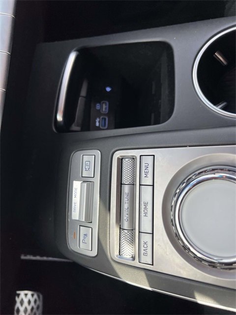 Used 2025 Genesis GV70 3.5T Sport w/ Sport Advanced Package image 25