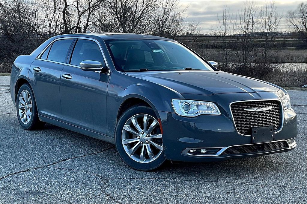 Used 2019 Chrysler 300 Limited w/ Safetytec Plus Group image 1
