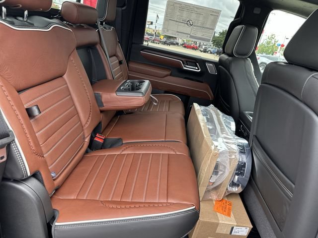 New 2026 GMC Sierra 3500 Denali Ultimate AWD/4WD image 32