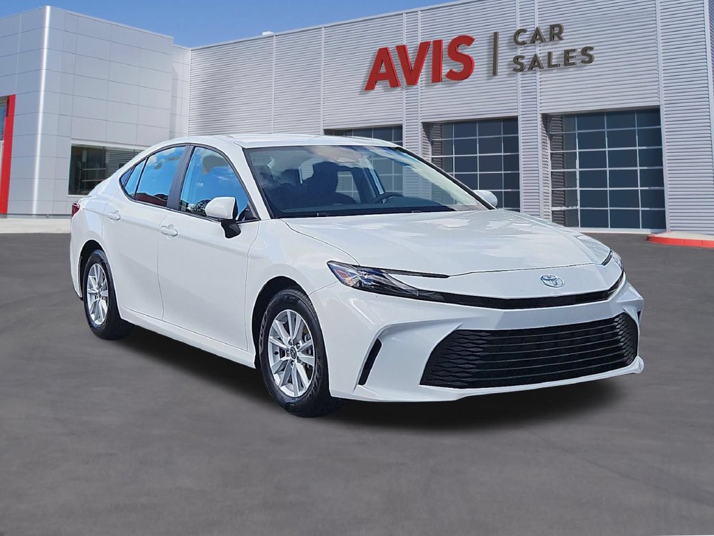 Used 2026 Toyota Camry LE FWD image 3